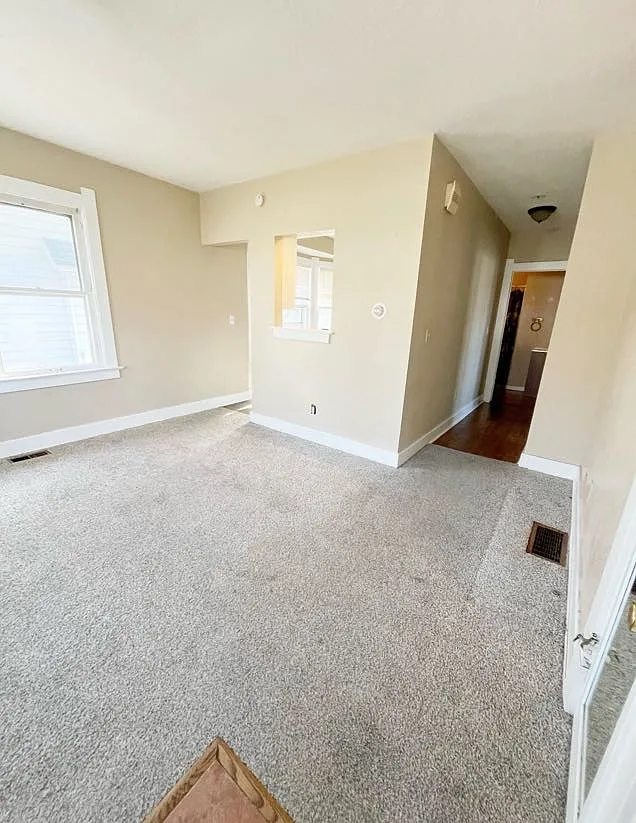 3 bed, 1100 sqft, $1,450 — Photo 4