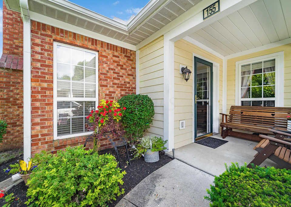 1st image of 155 Orchard Oak Dr