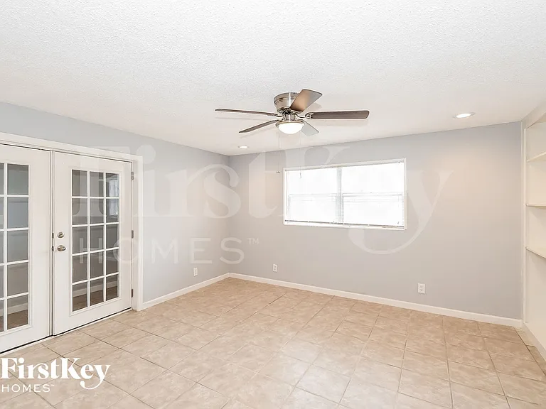 451 Gano Ct — Photo 9