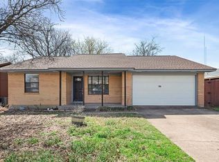 706 N Lisa Ln, Cedar Hill, TX 75104