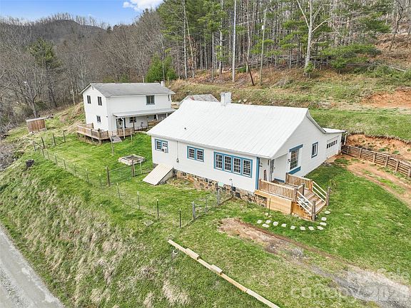 3rd image of 138 Robert Phillips Rd