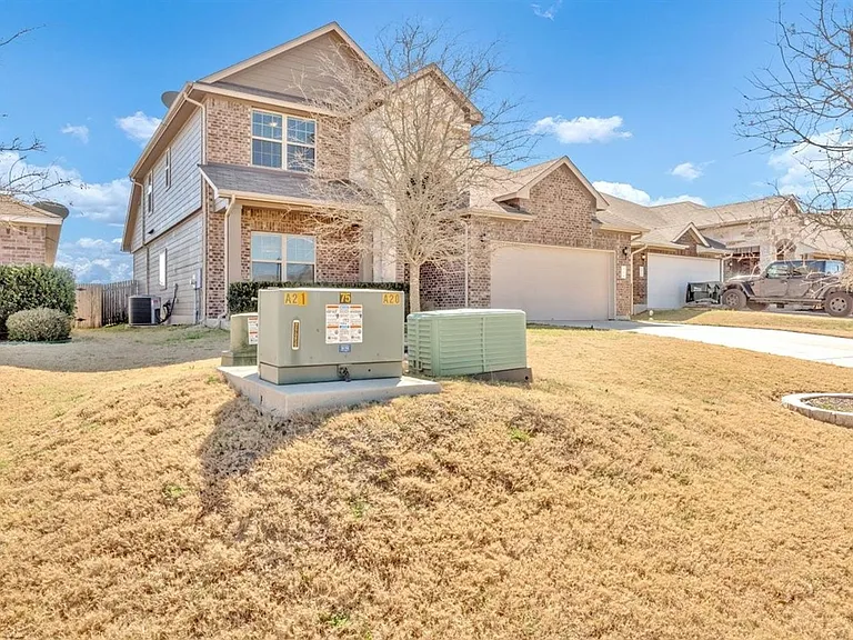 131 Desert Rose Dr — Photo 4