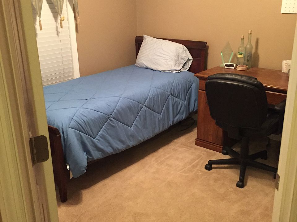 Bedroom/Office