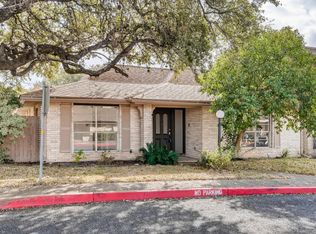 398 Fenwick Dr, Windcrest, TX 78239