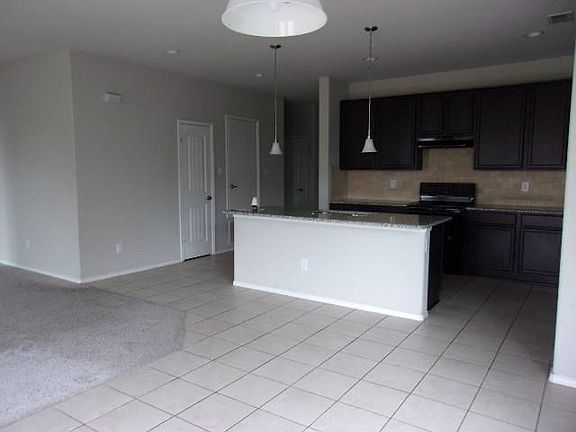 4th image of 4004 Gaillardia Way
