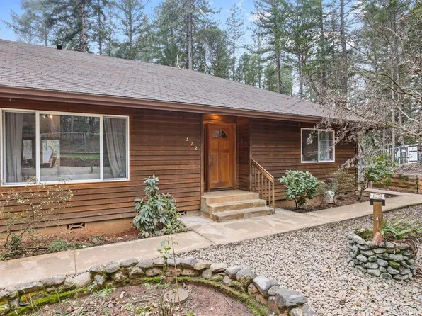 372 Thornbrook Dr, Merlin, OR 97532