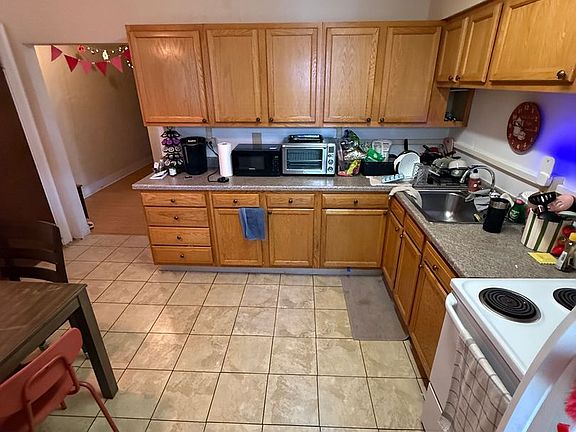 2nd image of 316 Semple St #316D