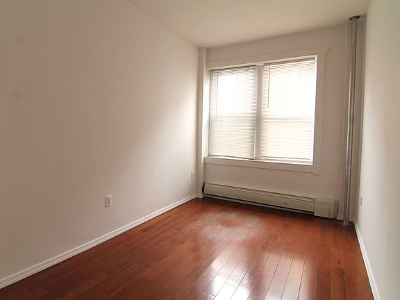 3rd image of 47-31 37th St #4