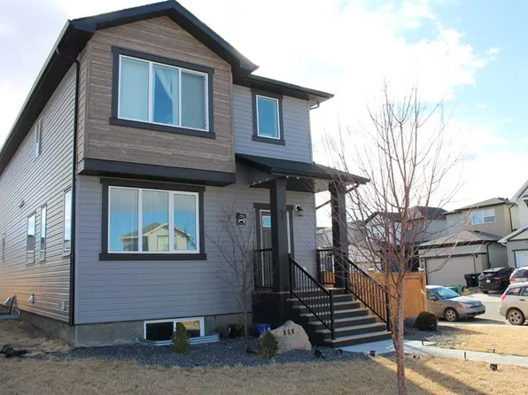 958 41st Ave N, Lethbridge, AB T1H 6B7