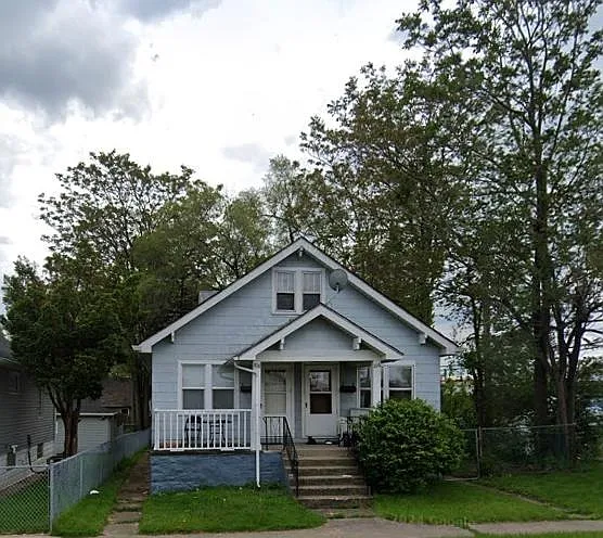 Cherry St — Photo 7