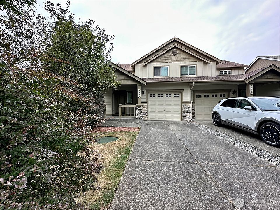 1st image of 3530 Surrey Drive NE