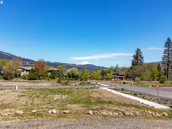 1108 Barone Ln #37, Hood River, OR 97031
