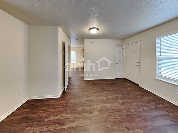 5th image of 4029 E Dillons Dr