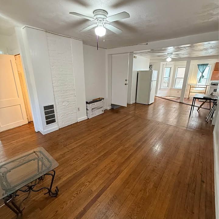 Living room (extended)