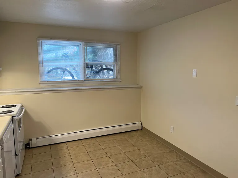 11 Briarwood Dr #1 — Photo 2