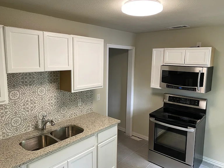 2812 Ennis Ave #A — Photo 2