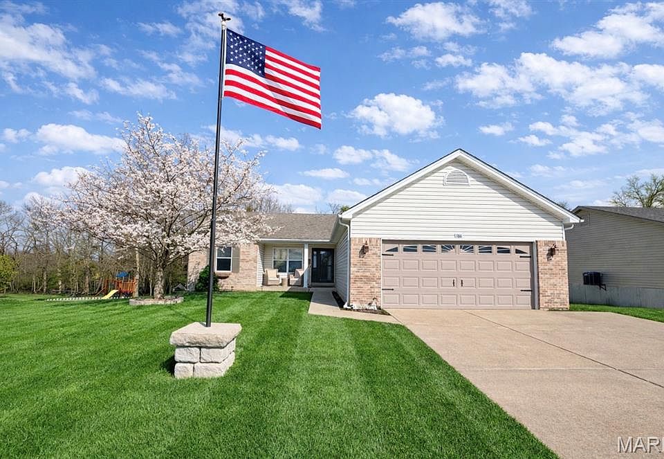 1st image of 160 Lake Tucci Cir