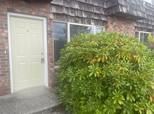 1725 Silver Lake Rd #5, Everett, WA 98208