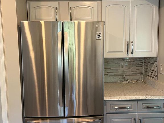 5th image of 13106 Parkridge Cir