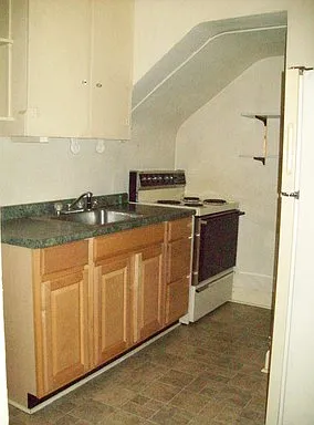 967 W 4th St #1W — Photo 4