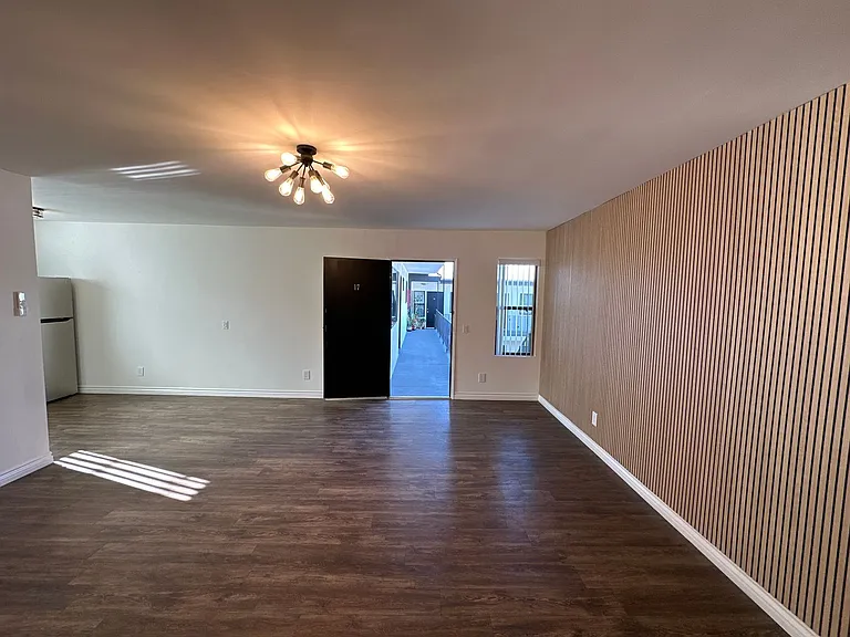 6607 N. Figueroa St. — Photo 4