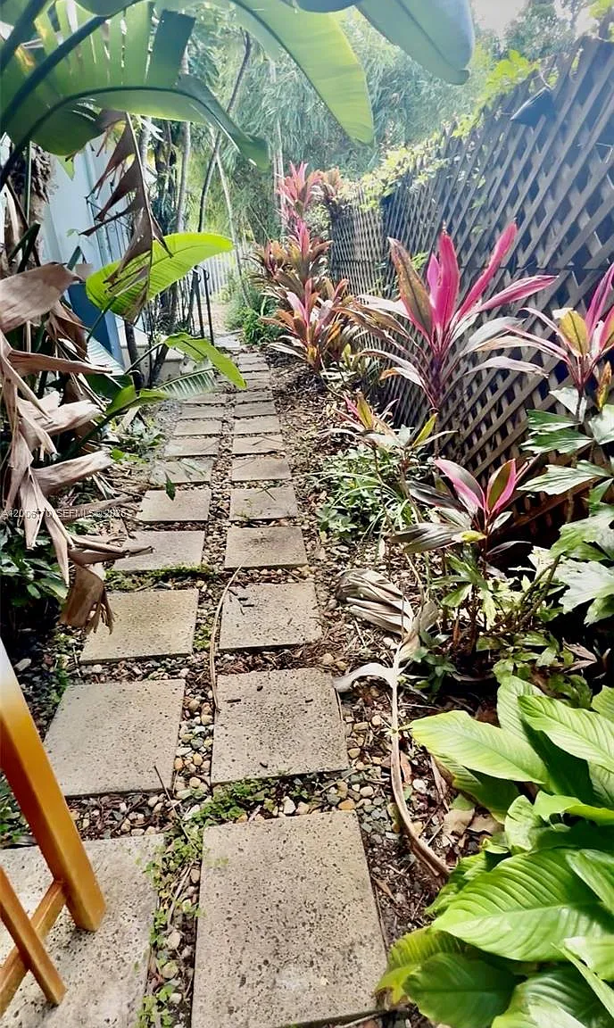 Rev Pl Of El Jardin Sec 2 — Photo 3