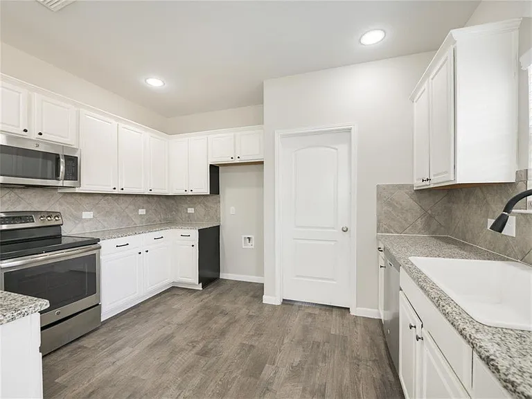 12112 Timber Arch Ln — Photo 6