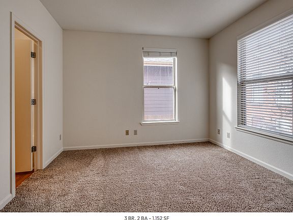 5th image of 1142 32nd St #101