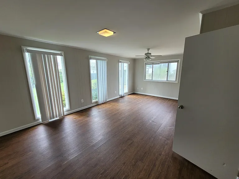 1043 Welsh Dr — Photo 28