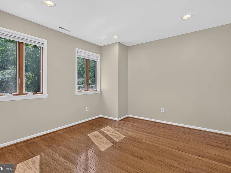 3615 Devilwood Ct — Photo 25