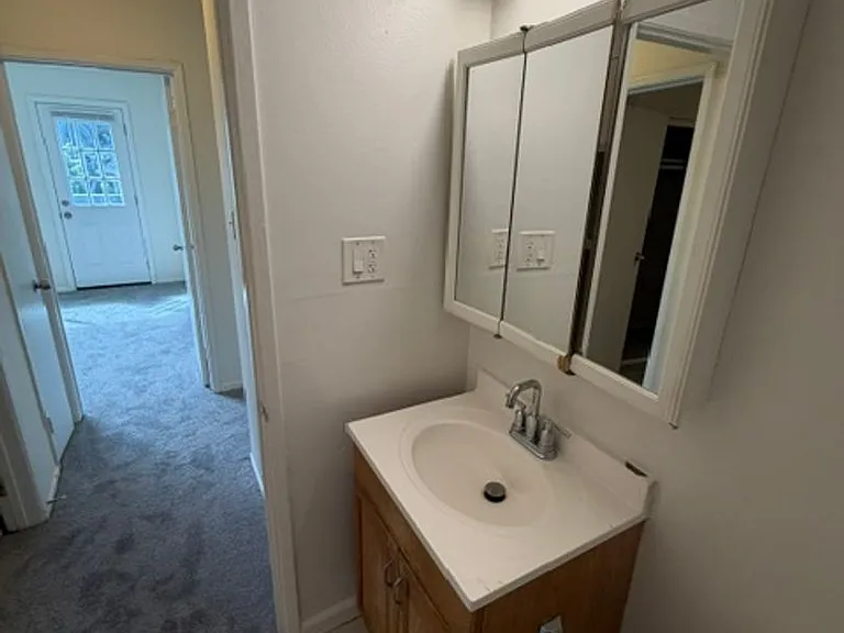 407 Fairmount Ave — Photo 40