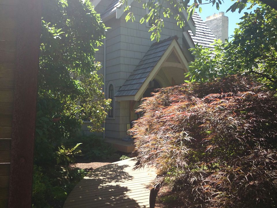 1st image of 2347 Rosemont Pl W