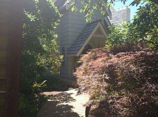 2347 Rosemont Pl W, Seattle, WA 98199