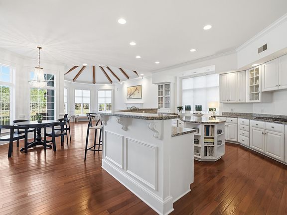 5th image of 261 Magnolia Lake Rd