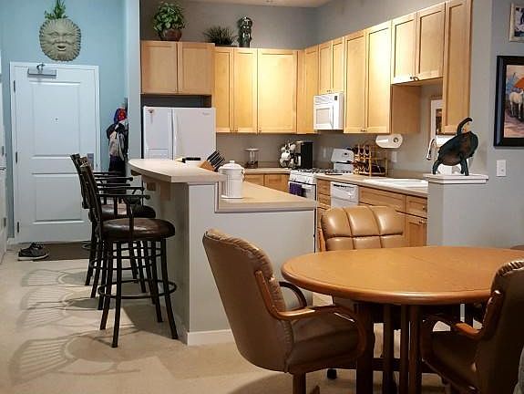 4th image of 445 Wacouta St Unit 303