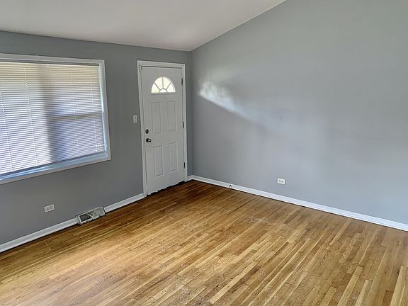 3rd image of 13313 S Eberhart Ave