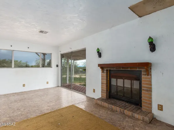 12515 W Castle Dr, Tucson, AZ 85736