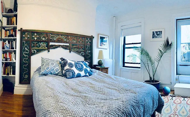 Rented by Level Group | media 3