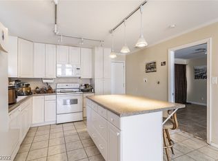 4354 Annie Oakley Dr, Las Vegas, NV 89121