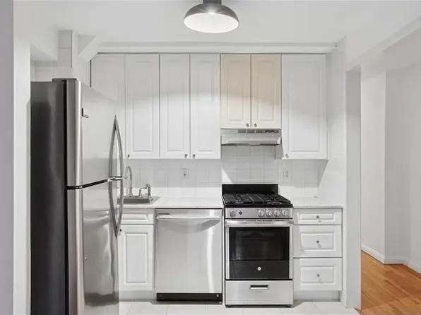 32-53 35th Street image 1 of 7