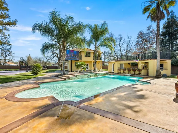 10019 Wilton Oaks Ct, Elk Grove, CA 95624