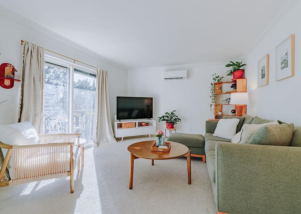1st image of 100 E Middlefield Rd APT 4H