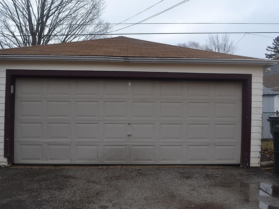 2nd image of 2160 S 89th St