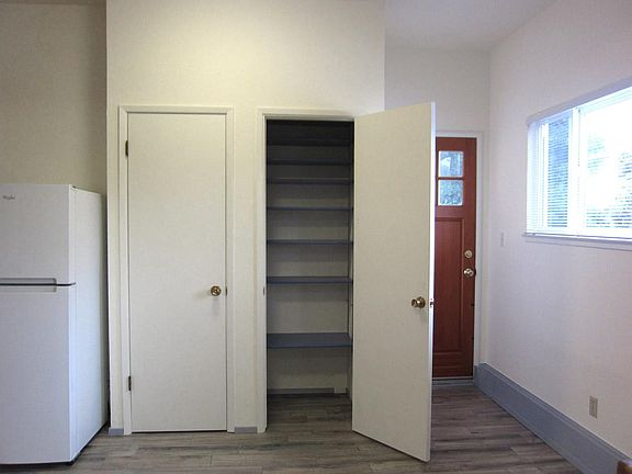 5th image of 2872 Estates Dr