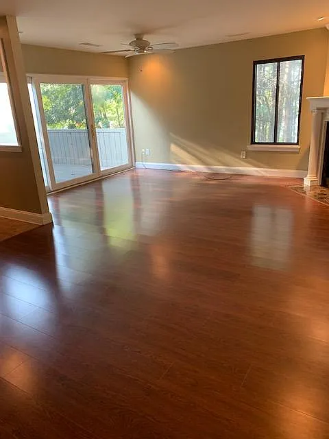 2 bed, 1000 sqft, $2,375 — Photo 4