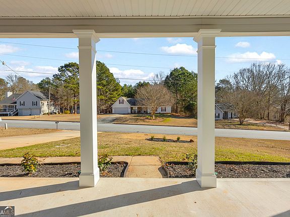 3rd image of 45 Mayfair Way