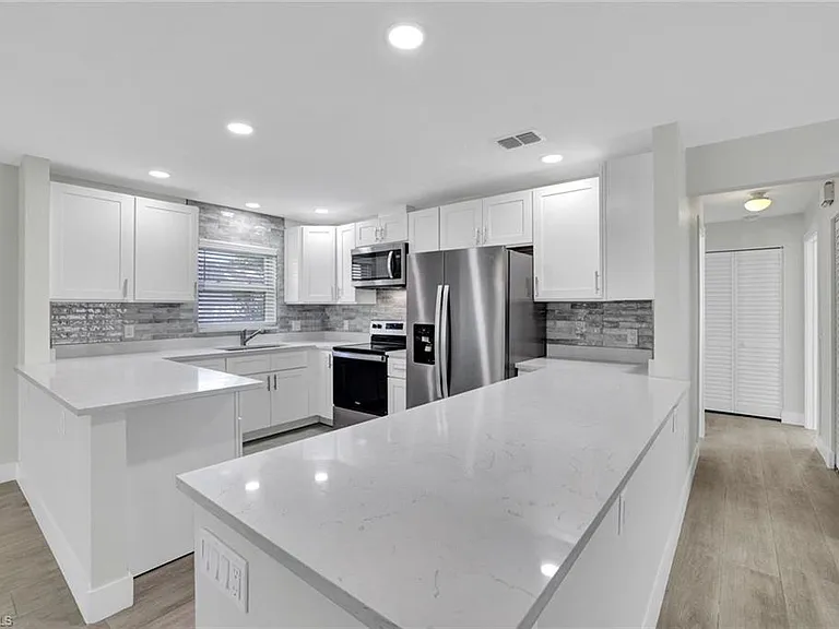 265 Georgetown Blvd #60 — Photo 8