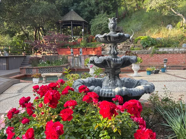 (undisclosed Address), Saratoga, CA 95070