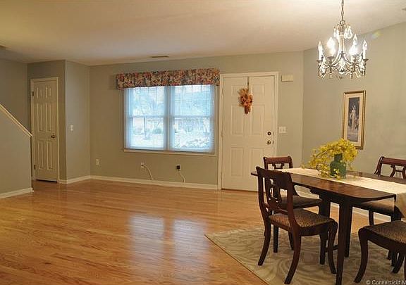 4th image of 1604 Briarwood Ct #1604