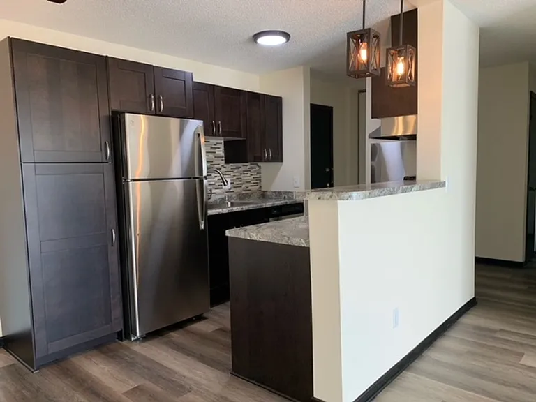 Winnetka Village Apts — Photo 18
